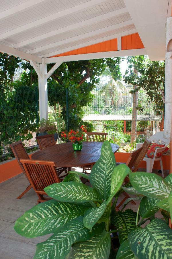 Le Cocon Hotel Le Moule Exterior photo